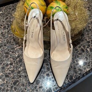 Bruno Magli pearlized cream leather sling back pumps